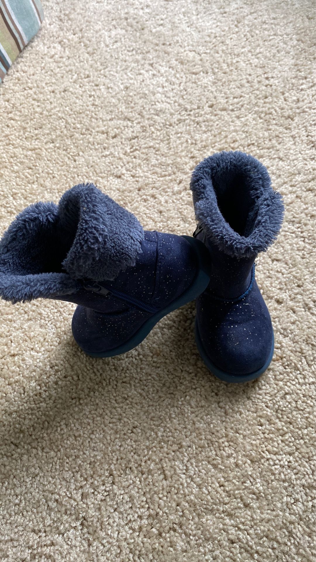 Toddler Size 7 Snow Boots!