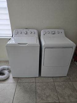Washer and dryer set