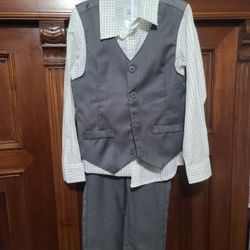 Size 5 Dress Clothes And Robe