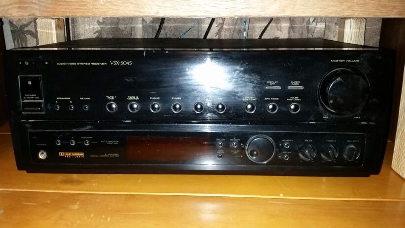 340 watt Pioneer VSX-5045 Receiver Vintage JVC-SK-522 Speakers