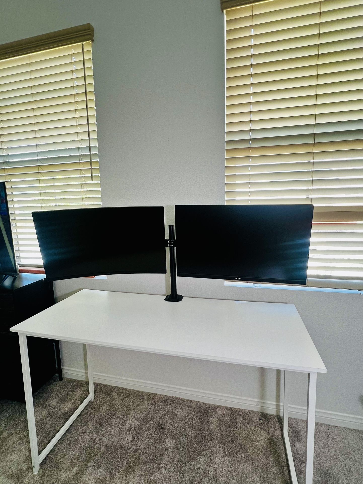 Dual 27 Inch Monitors With Mount (Onn Curved & Acer) (200Hz & 120Hz)