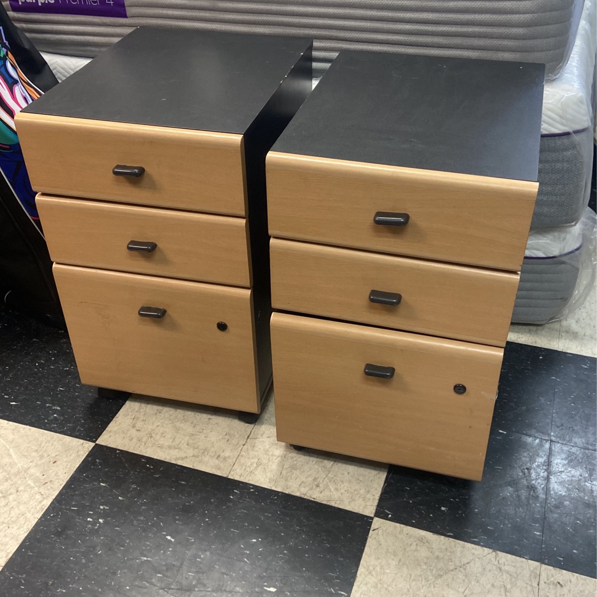 Filing Cabinets 