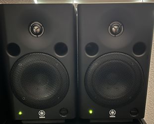 Yamaha Speakers 