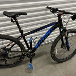 Ghost Kati Mountain Bike RockShox Shimano Deore RaceFace