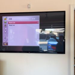 60in LG Flat Screen TV
