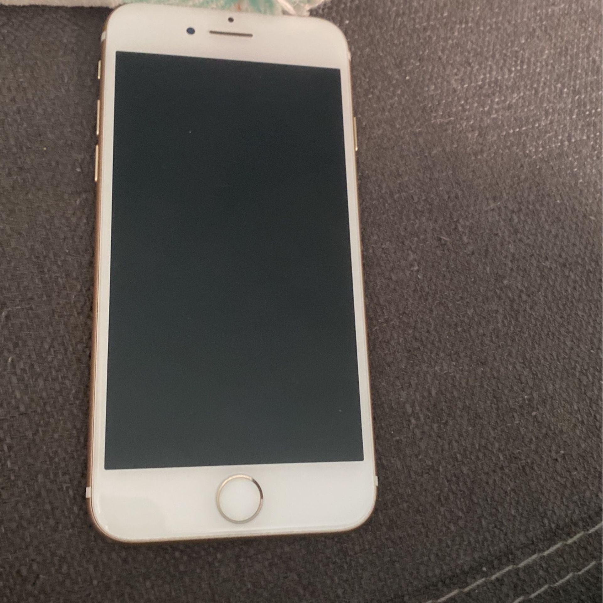 iPhone 8
