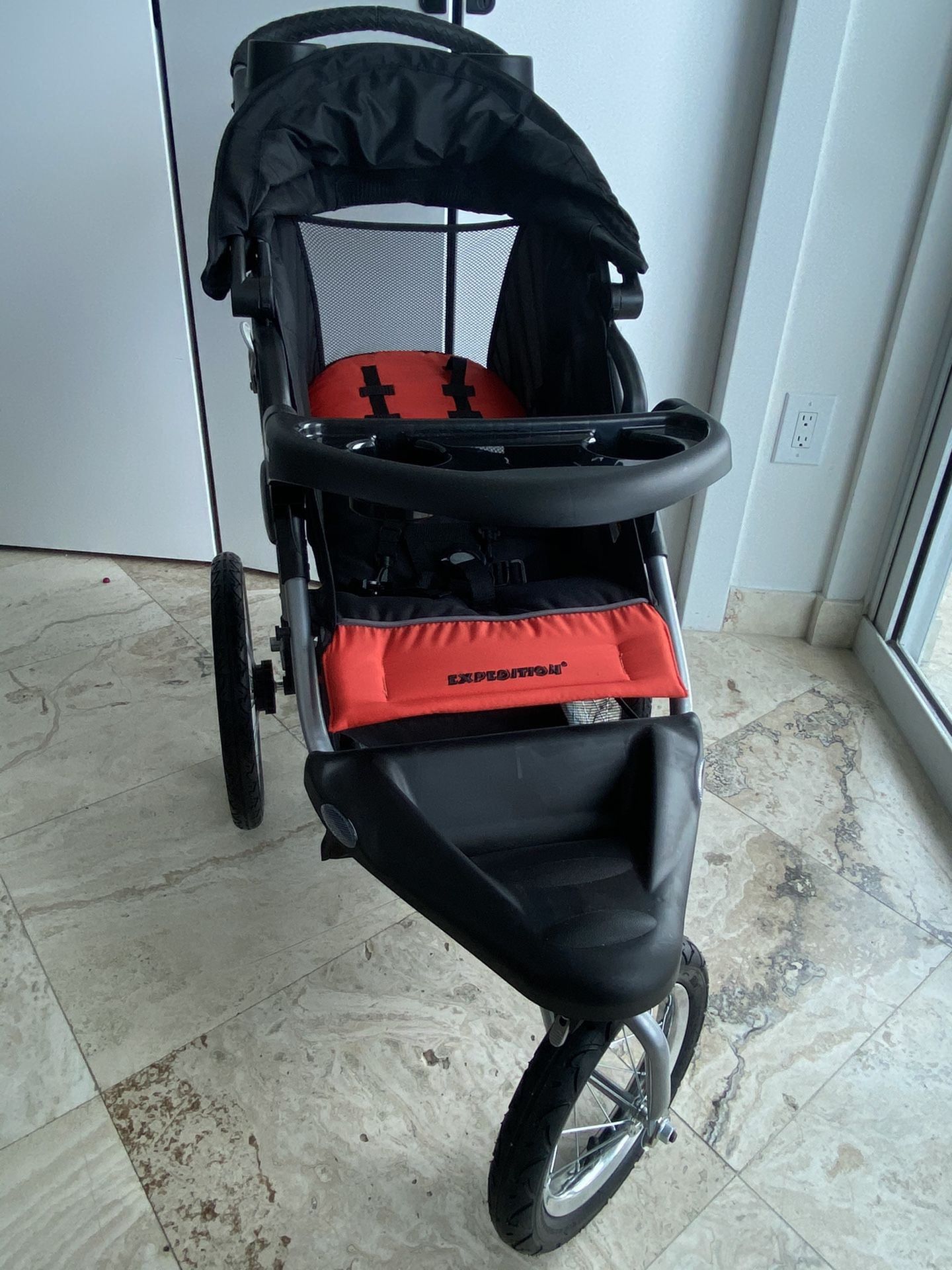 Baby Trend Stroller + Car Seat