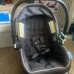 Graco Baby Car Seat. Price 25$. 
