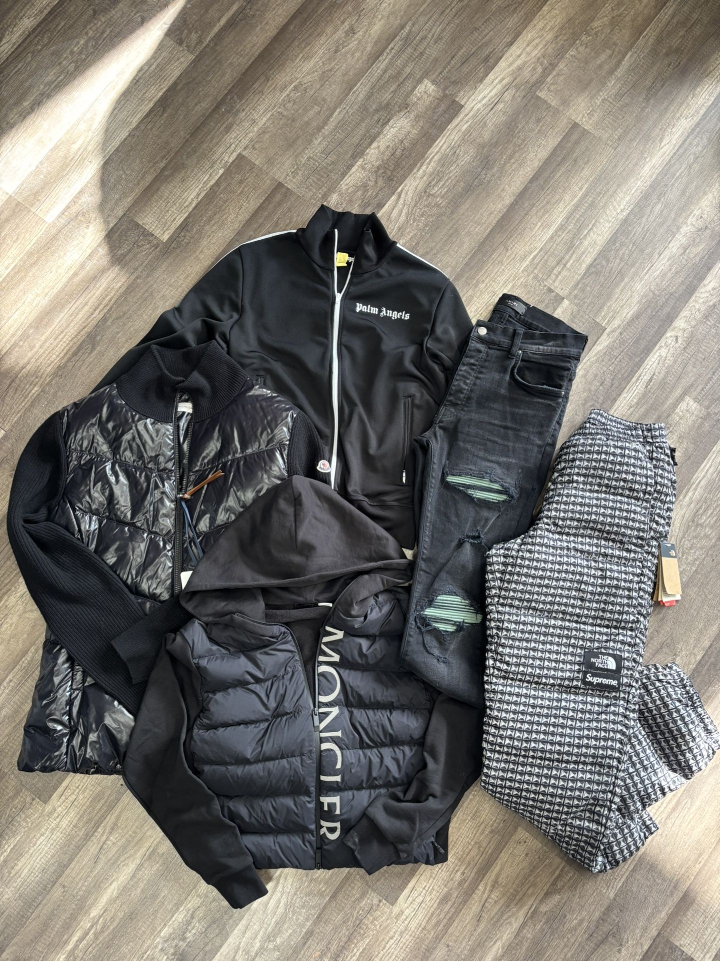Palm Angels Moncler Supreme North face Amiri