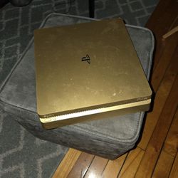 PS4 Slim (Gold)