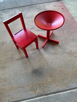Child’s Table & Chair