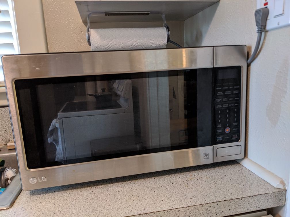 XL LG Microwave - Excellent condition