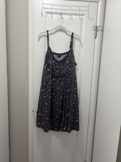 Barely worn Torrid mini gray floral dress w/ pockets