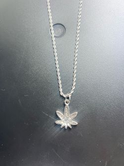 Silver Rope Chain w. Charm ☘️