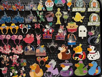 Disney pins