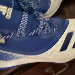 Tennis Shoes