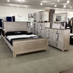 Willowton 4pc Queen Panel Bed Set