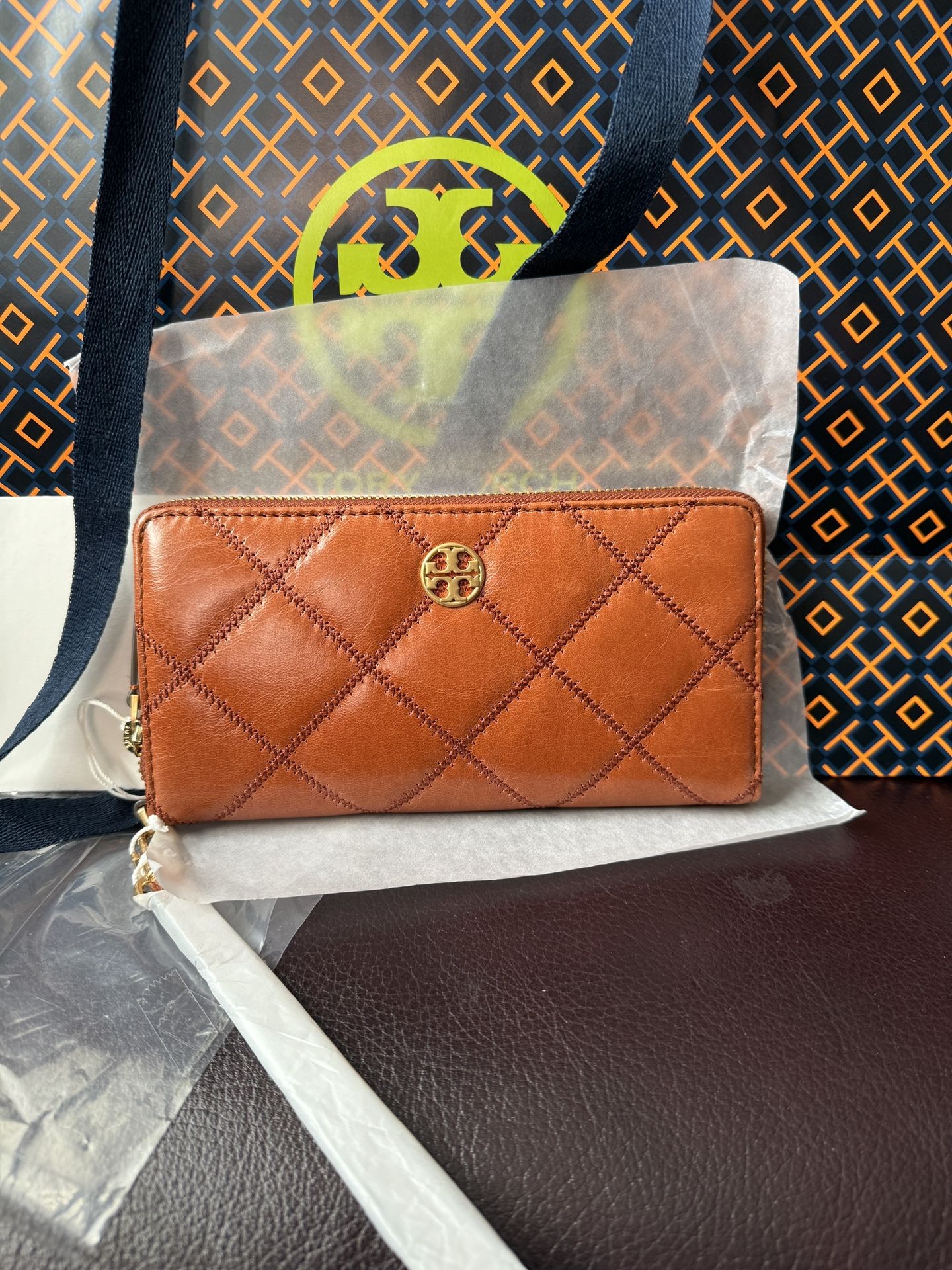 Tory Burch full zipper Wallet Continental 171544 NWT in dark whiskey/shoppingbag