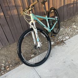 Trek Marlin WSD  “29” M 