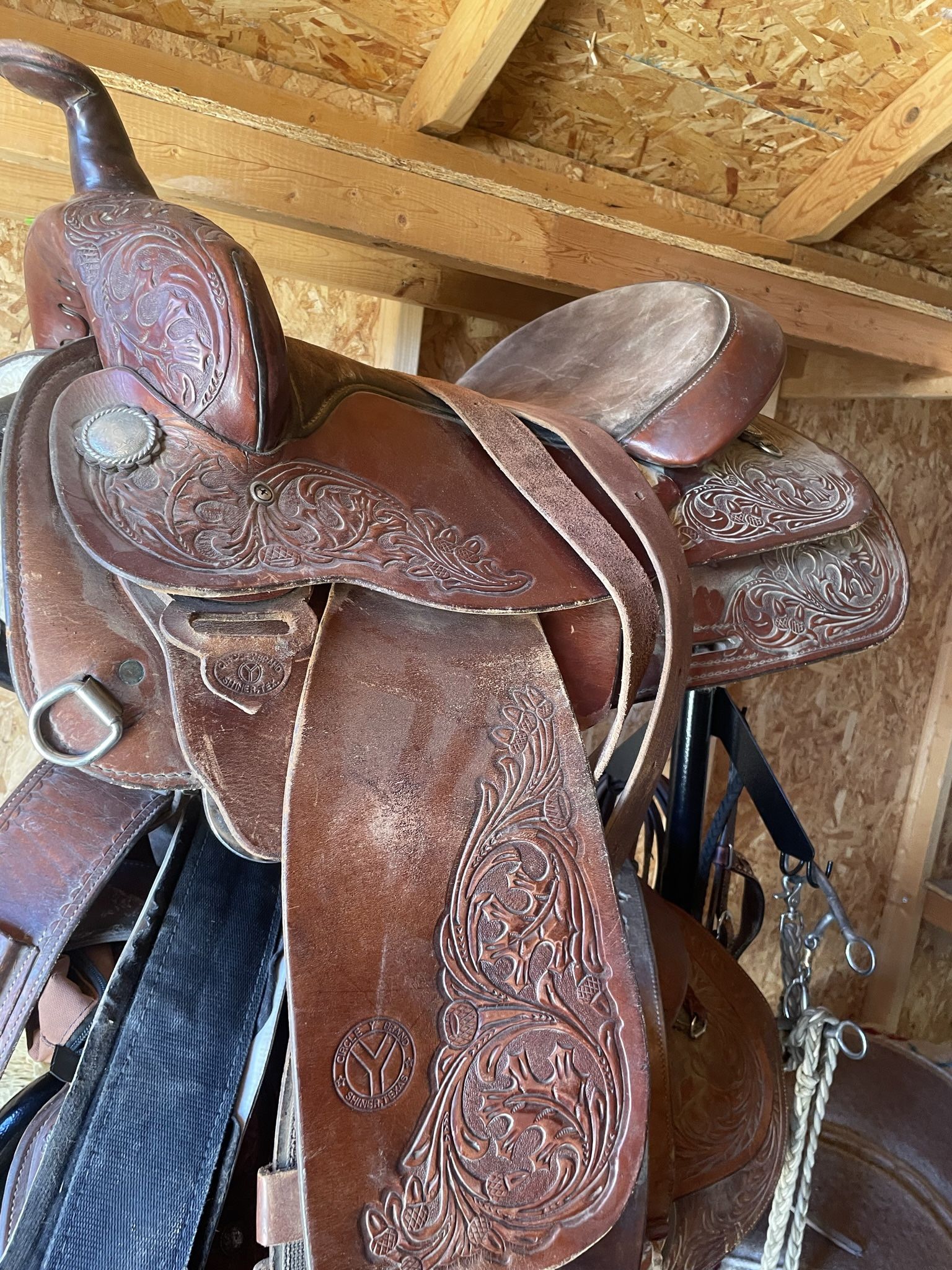Circle Y Park And Rec Saddle