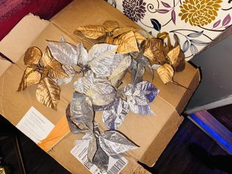 Poinsettia Christmas Clip Ornaments