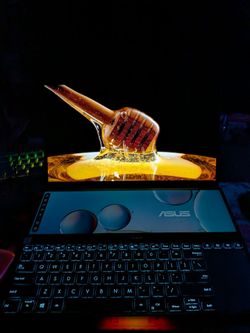 Asus Zenbook Duo gaming laptop Rtx 2060