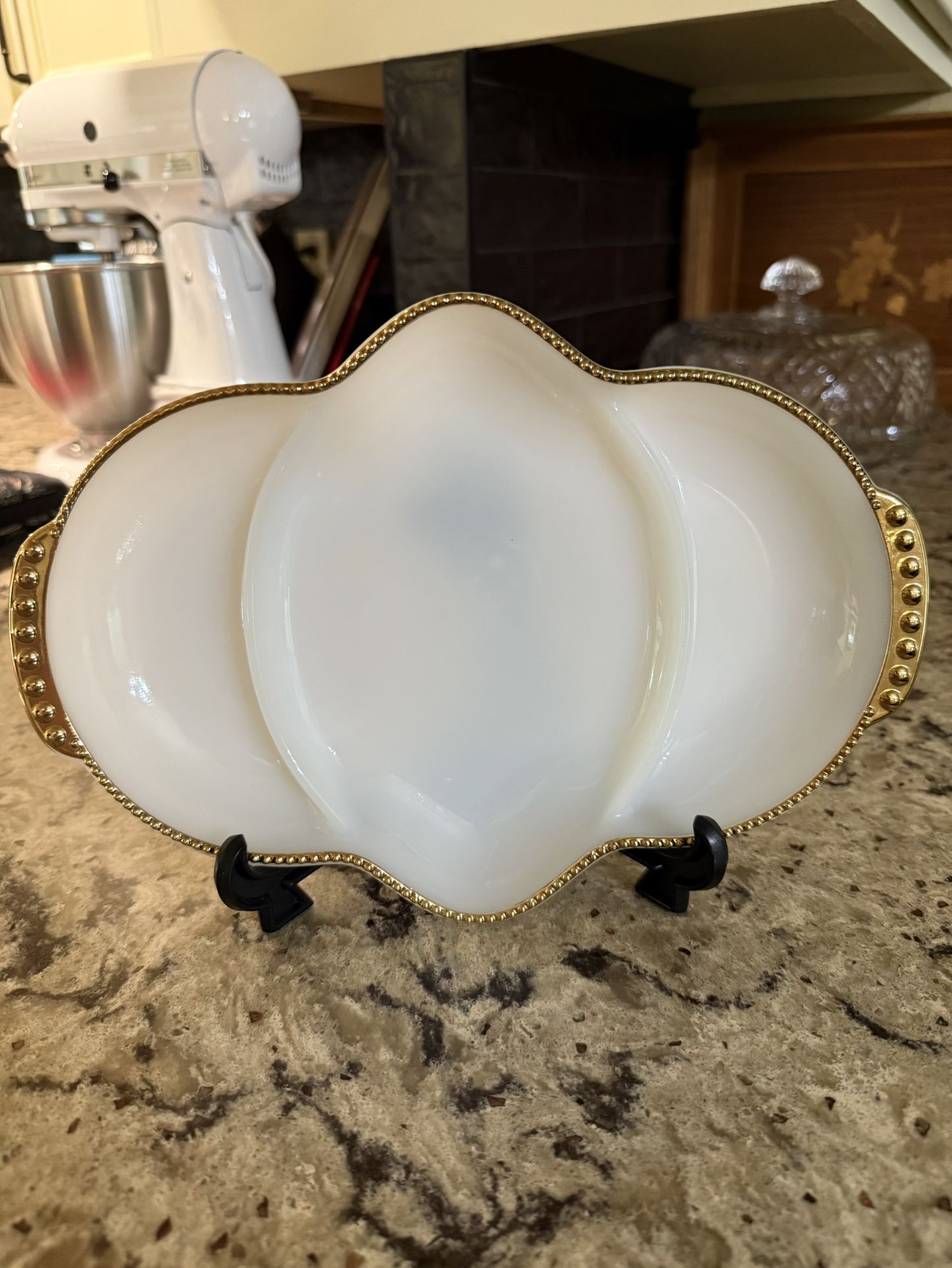 Anchor Hocking Vintage Dish