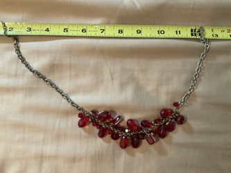 Necklace  Red Colored Stones On Gold Tone Metal Necklace