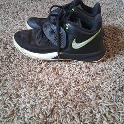Nike Kyrie Basketball Shoes