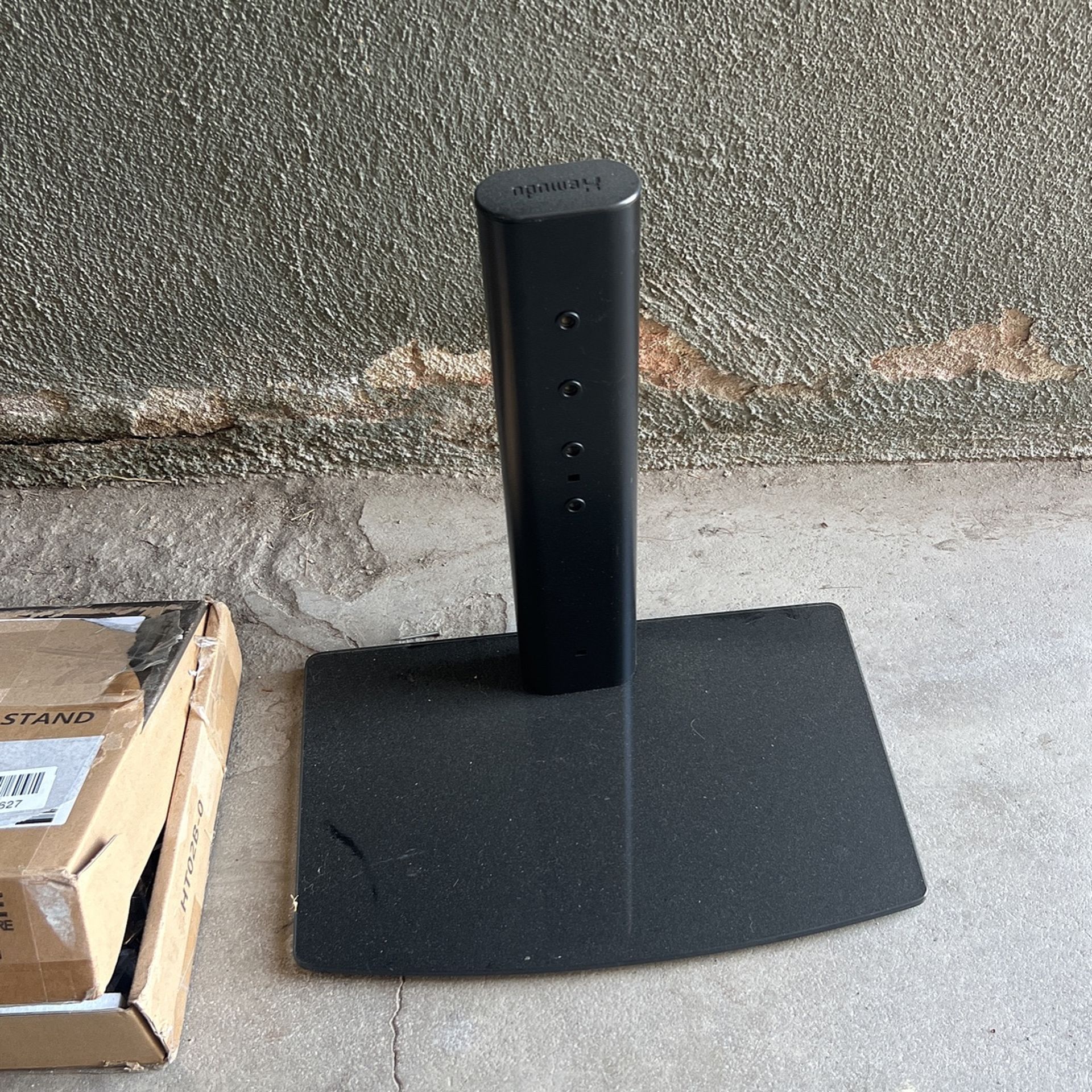 Universal Swivel Tv Stand
