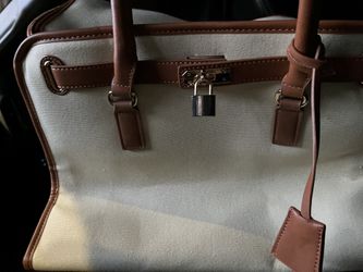 Dog Poucher/handbag.  Transporting-  New. Medium Size.   *obo**