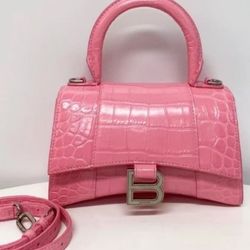 hourglass crossbody bag
