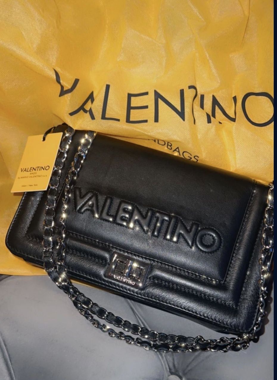 Valentino Bag NEW😍