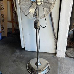 Restoration Hardware Allaire No. 16 Brushed Nickel Fan