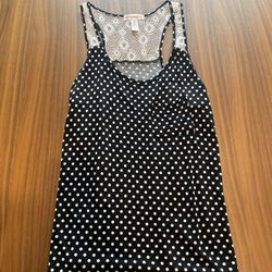 Black And White Top (M) 