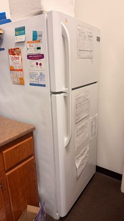 Frigiaire fridge