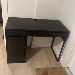 IKEA Micke Desk Great Condition!