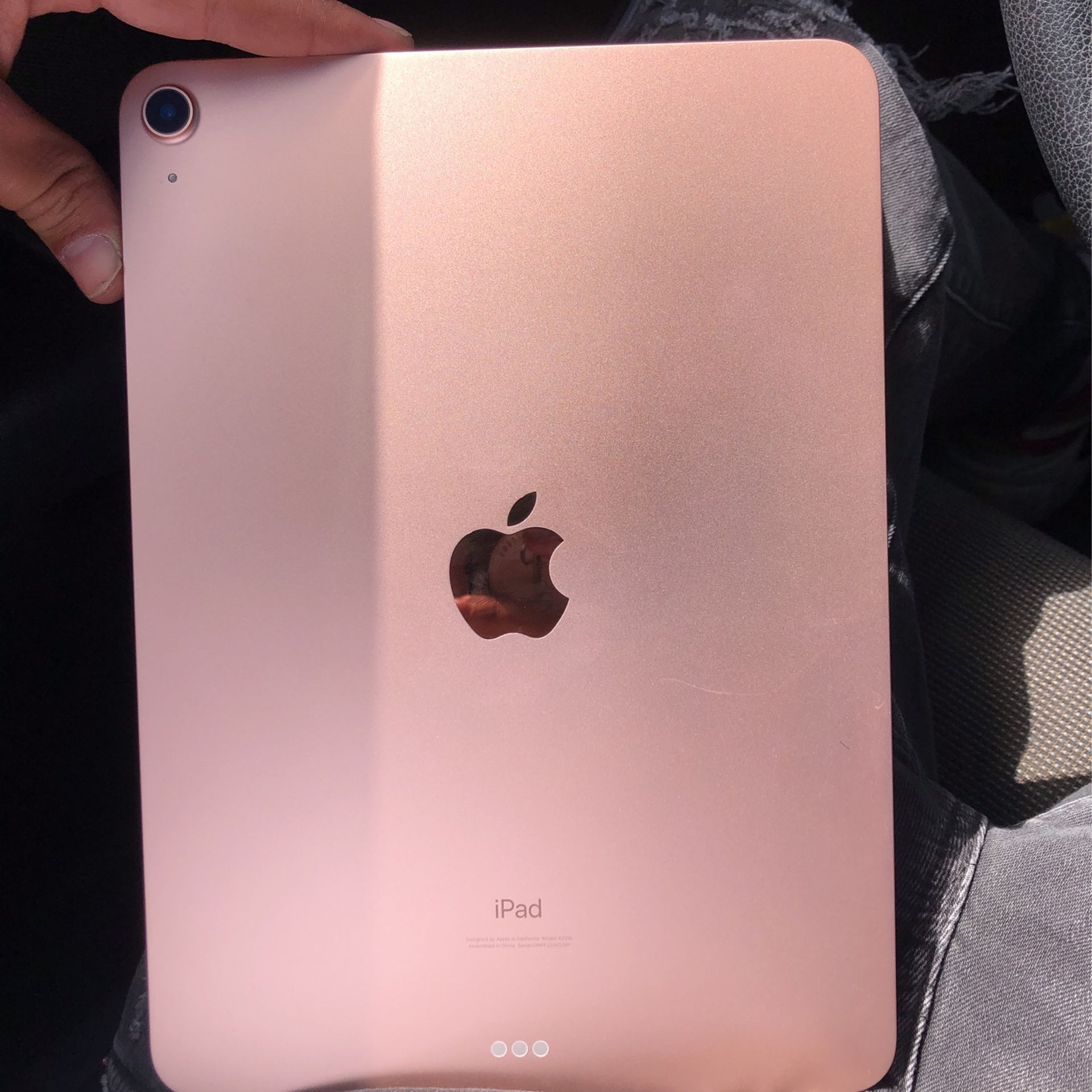 Apple iPad Air 4th Gen New In Box With Charger