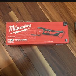 Milwaukee M18 18-Volt Lithium-Ion Cordless Oscillating Multi-Tool (Tool-Only)
