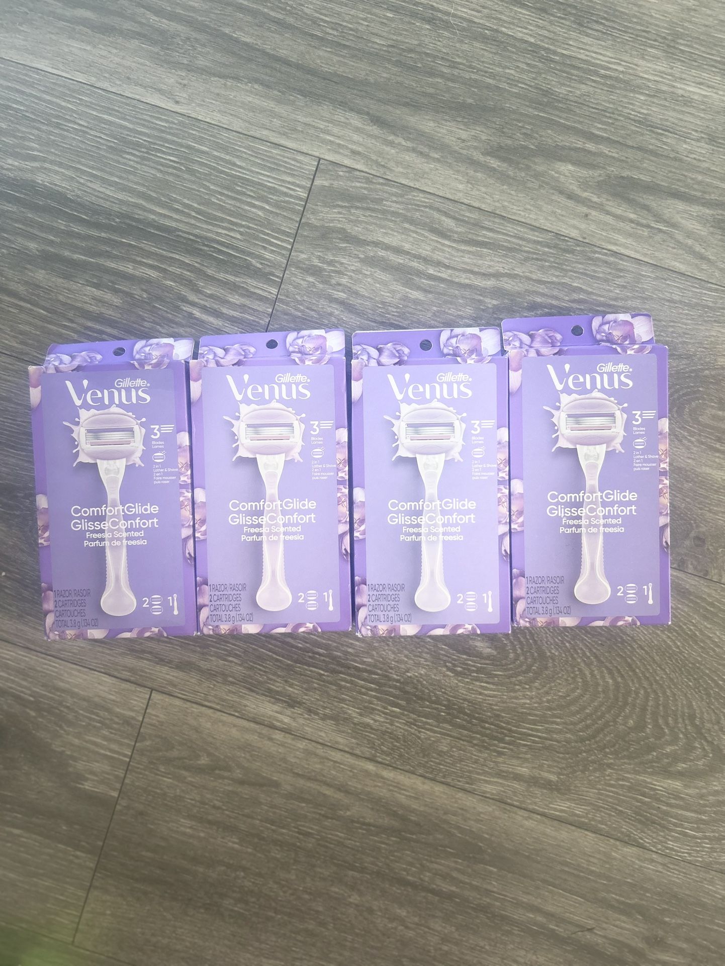 4 Venus Gillette Women’s Razors   Brand New for Pickup 