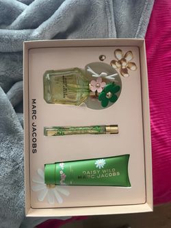 Marc Jacobs Daisy Wild Gift Set