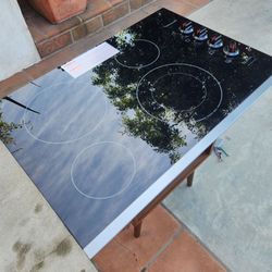 Frigidaire FFEC3025US  30" radient cooktop