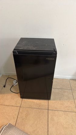 Mini fridge