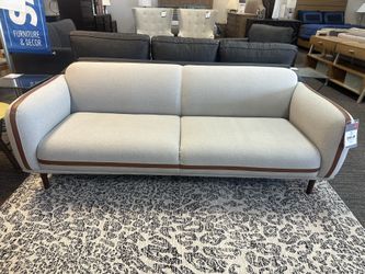 Nielson Sofa 