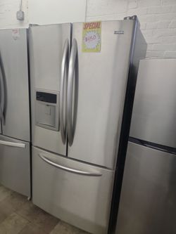 Kenmore Fridge 33wide 65h