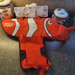 Outward Hound Fun Fish Life Jacket