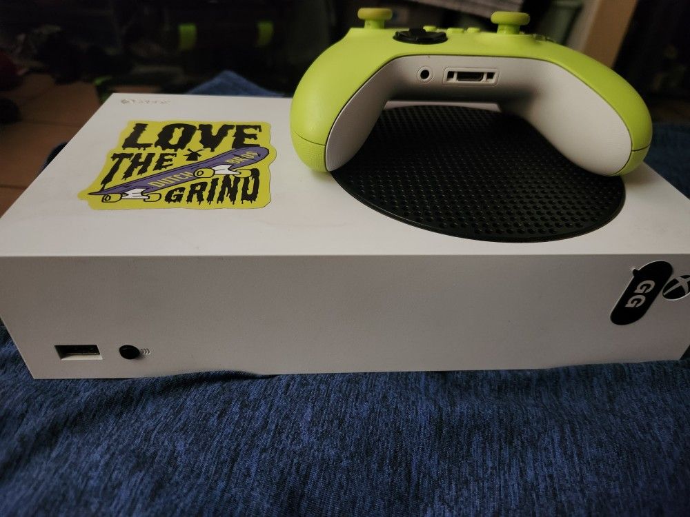 2 Digital Xbox One S