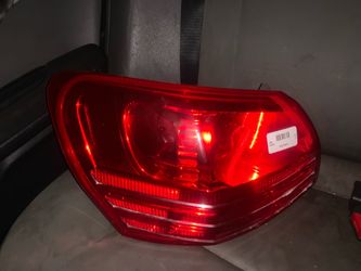 2008-2013 Nissan Rogue Tail Light Left