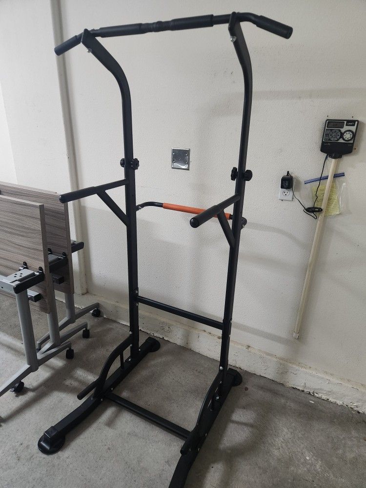 Exercise Gym Power Tower h72xw27xd32