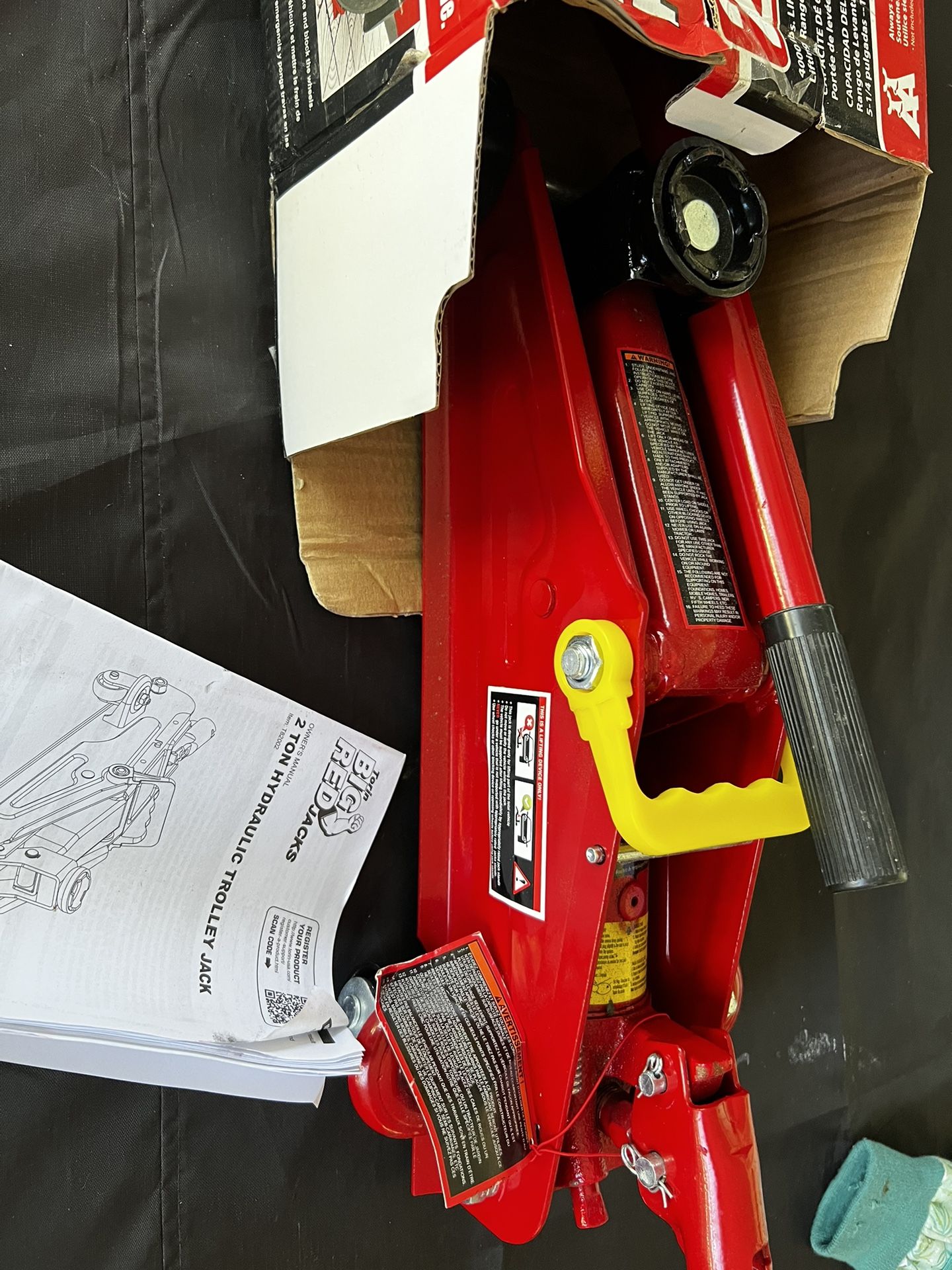 BIG RED T82002-BR Torin Hydraulic Trolley Service/Floor Jack, 2 Ton (4,000 lb) Capacity, Red